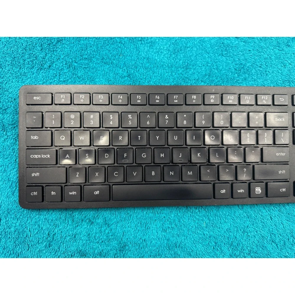 KM690‎ Wireless Keyboard and New Dell Wired Mouse Combo Full Size Black Slim